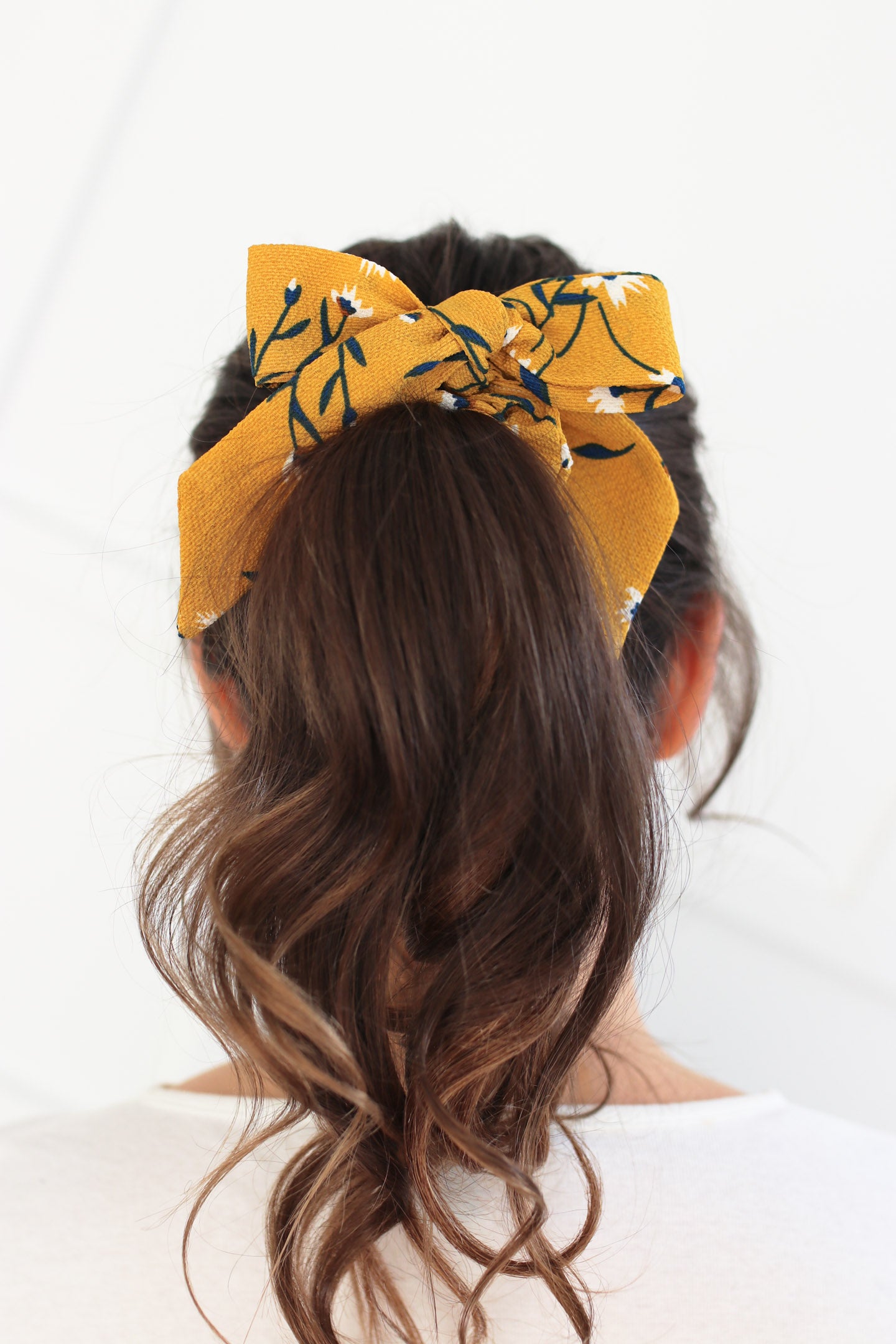 Bow Scrunchie in Yellow